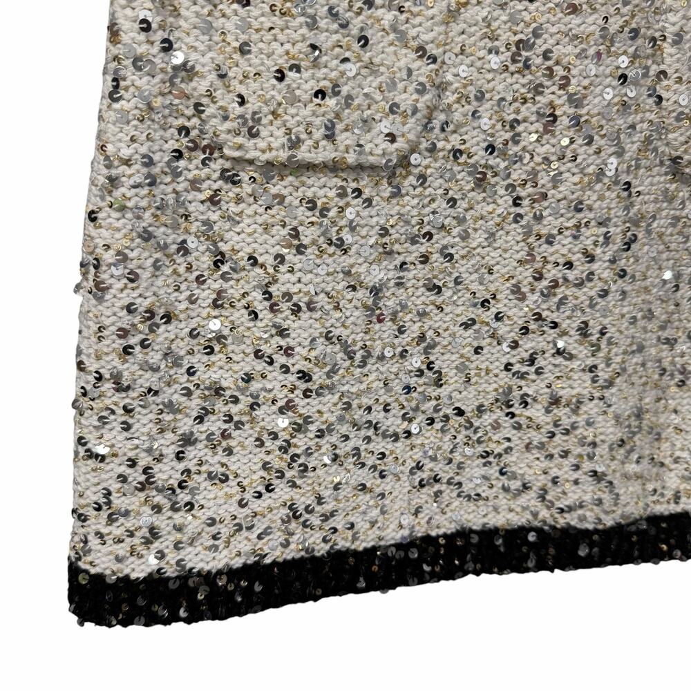 NWT Chanel 2023 Sequin Knit Mini Skirt White Black Silver Gold Womens 36 / US 4 - Picture 2 of 13